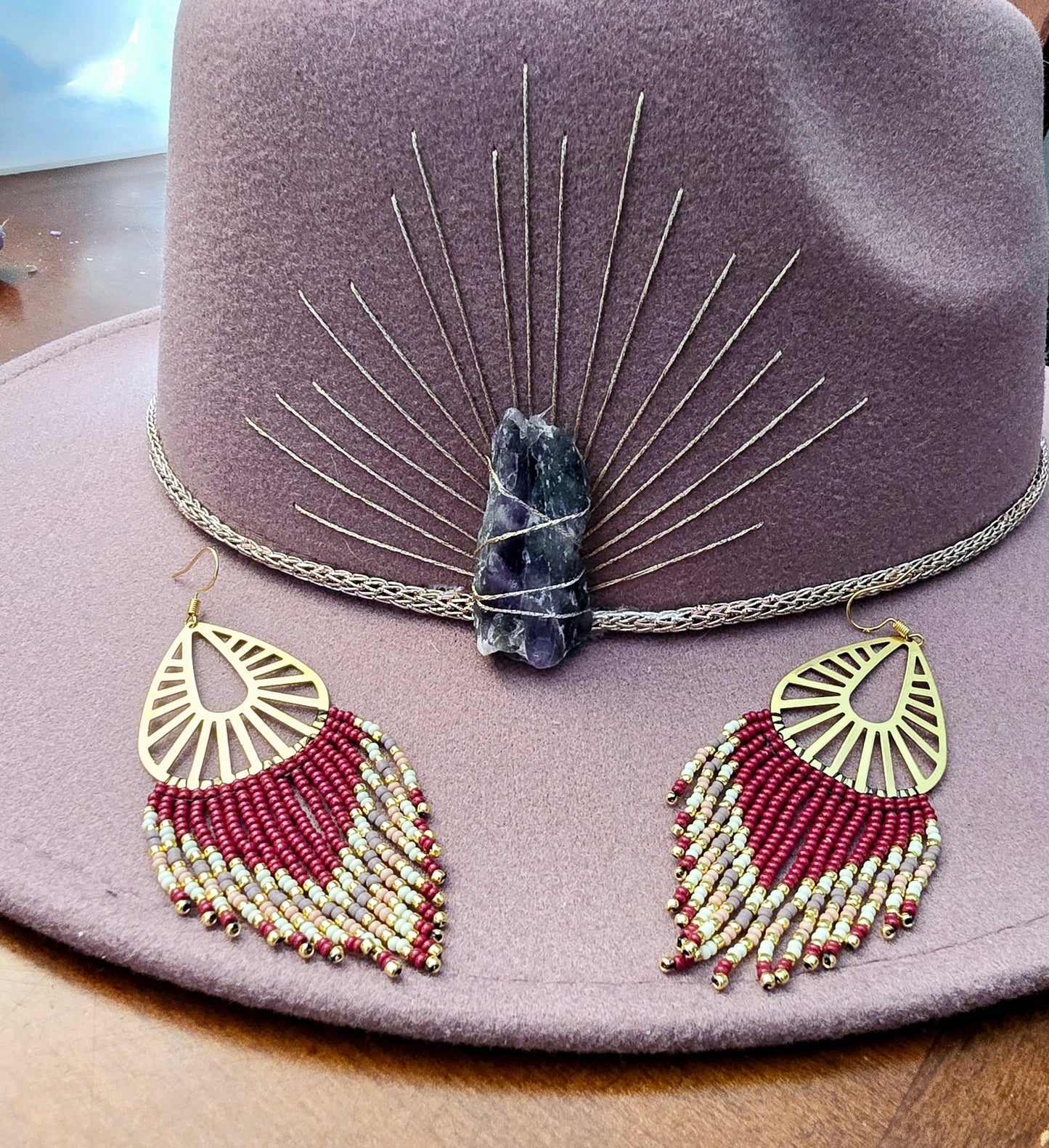 Mauve fedora with amethyst accent
